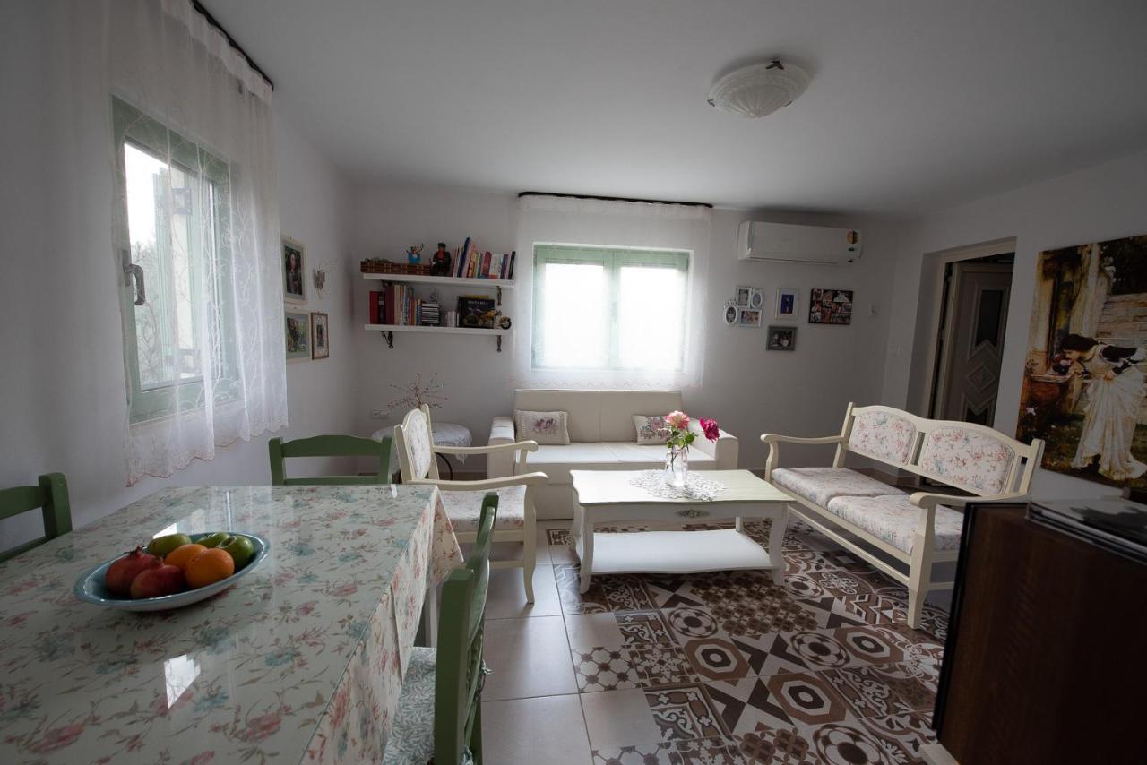 Hébergement de vacances Arhondia House